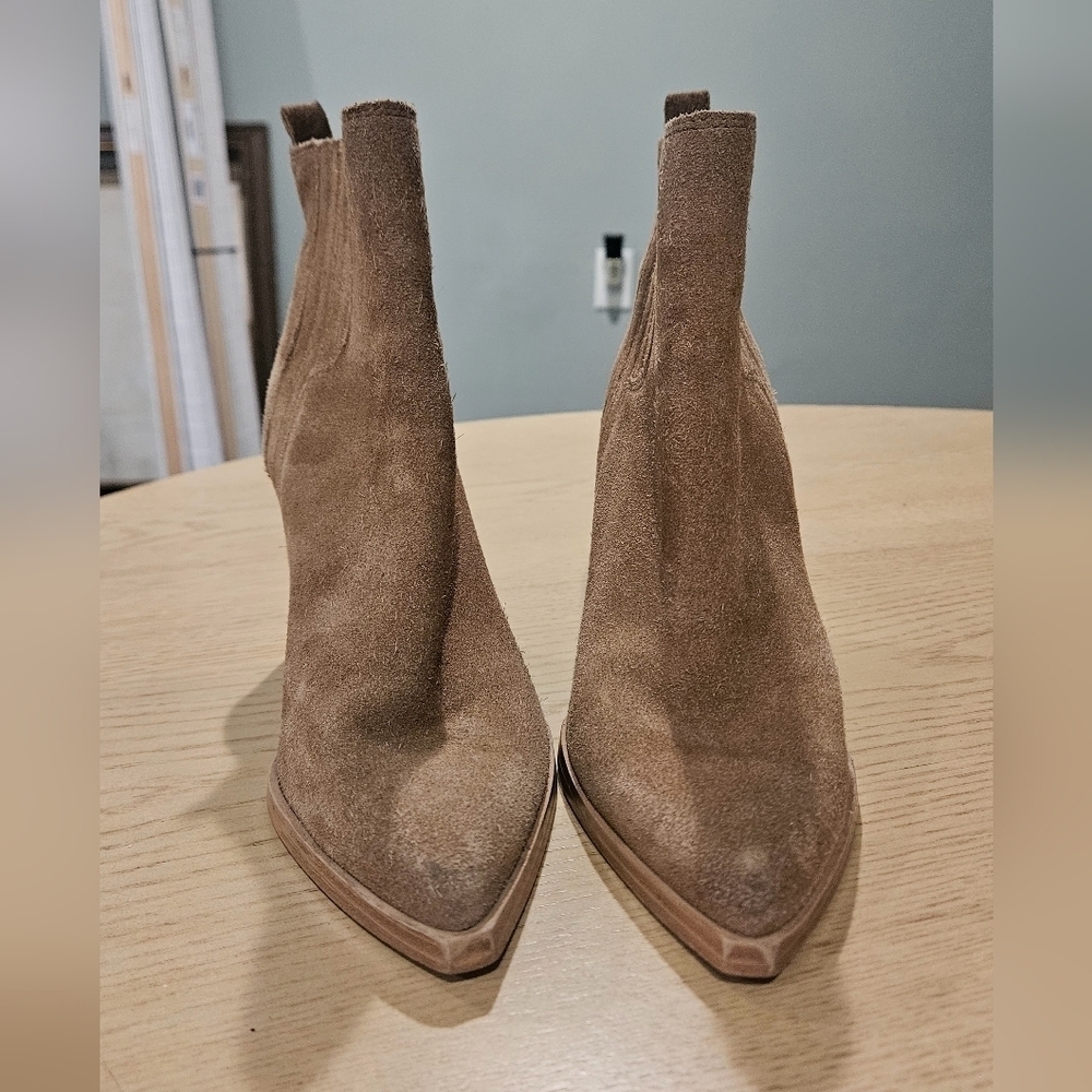 Marc Fisher Oshay Taupe Suede Pointed Toe Ankle Booties Size 6 - Picture 14 of 16